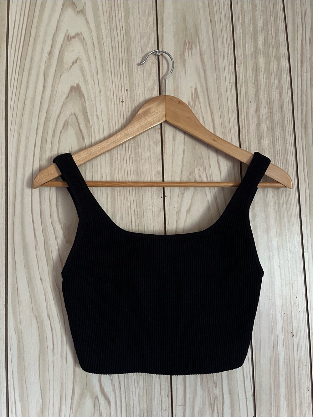 Aritzia Babaton Sculpt Knit Squareneck Cropped Tank